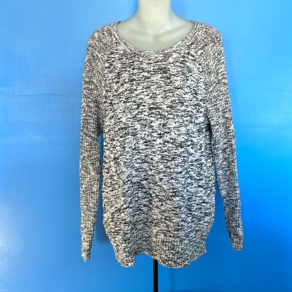 Croft & Barrow XL Sweater – Variegated White/Gray Pullover, Long Sleeve Women's